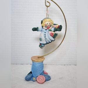 Vintage Cute As A Button Walking In A Winter buttonland 1995